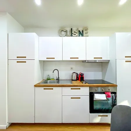Urbanflat 17 - Modern & Large 3-bedroom Flat In פריז