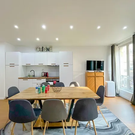 Urbanflat 17 - Modern & Large 3-bedroom Flat In Parigi