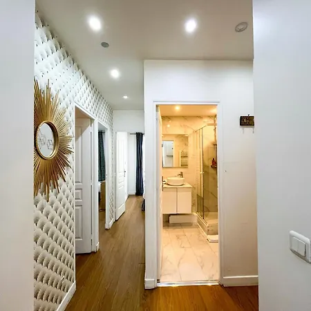דירה Urbanflat 17 - Modern & Large 3-bedroom Flat In *
